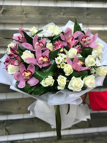 Букет цветов из: Розы и Хризантемы в Большое Буньково