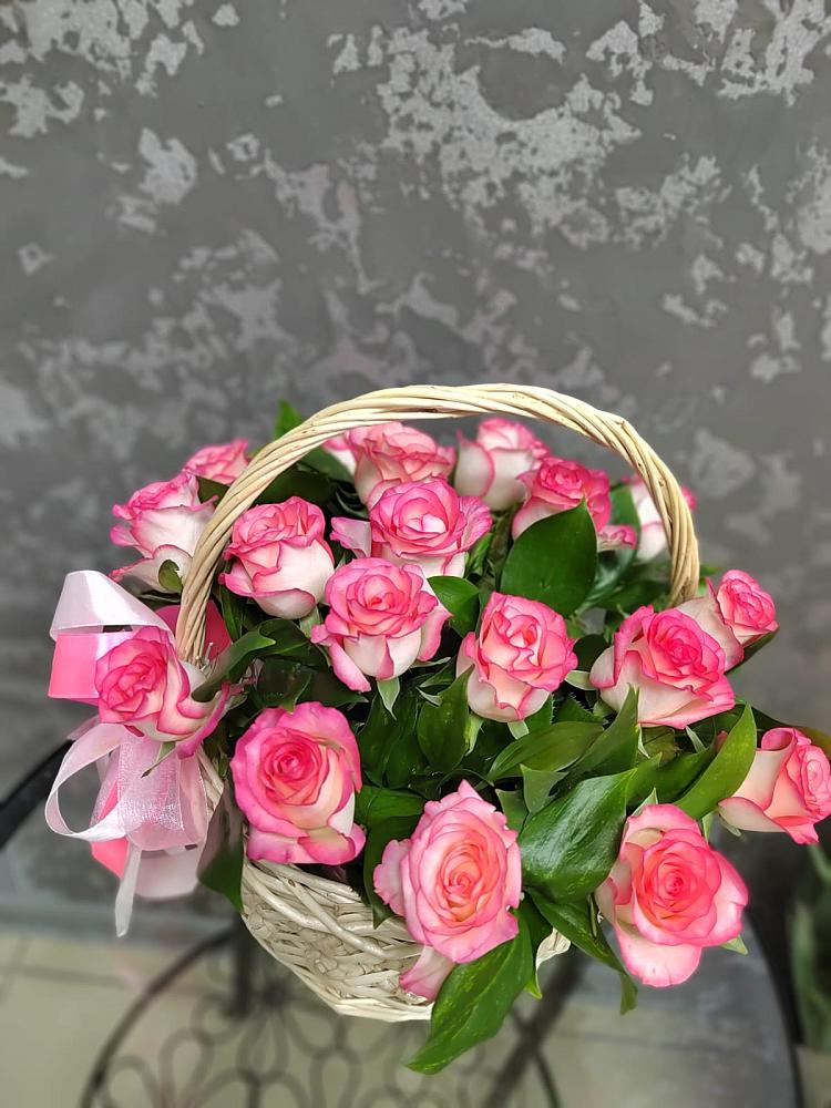 Цветочная композиция из Розы в корзине в Большое Буньково