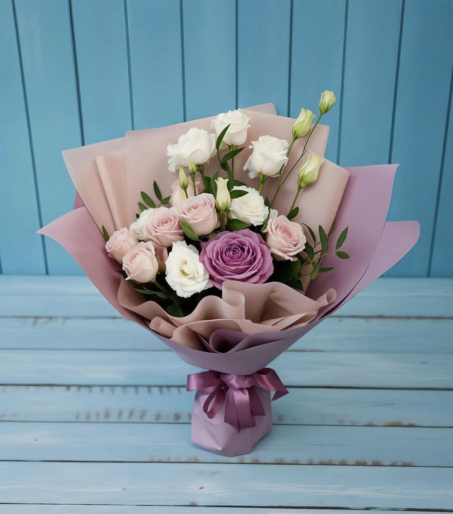 Букет цветов из: Розы и Лизиантусы в Большое Буньково